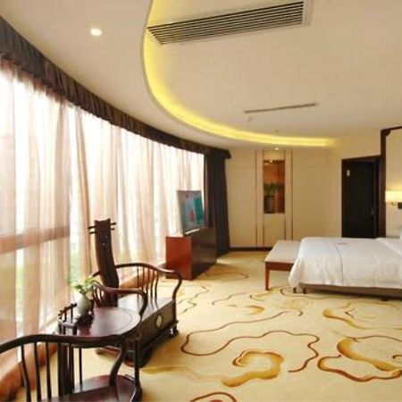 Guilin Tailian Hotel מראה חיצוני תמונה